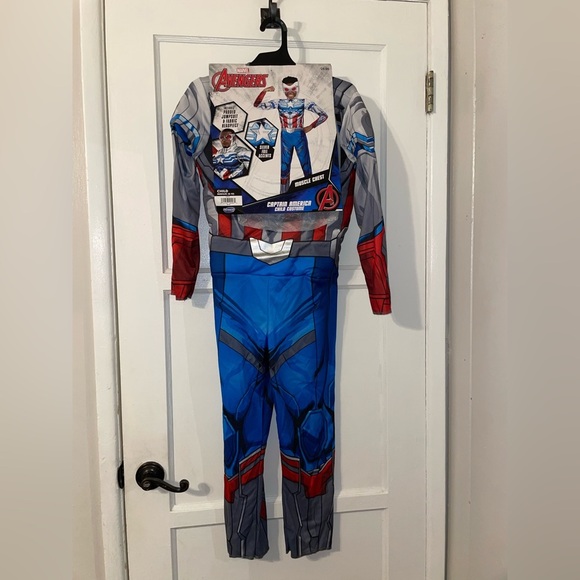 Marvel Captain America Play Costume 8-10 - Picture 1 of 5